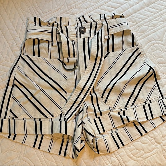 Bershka High Waist Black and White Striped Shorts - Picture 1 of 4